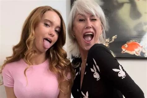 mature mom onlyfans|25 Best Real Mom and Daughter OnlyFans With Hot Mom Only。